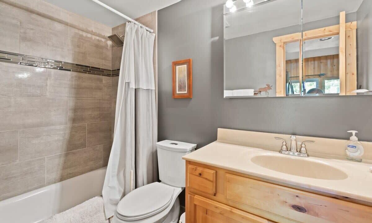 Photo of Bathroom in Warrior's Mark