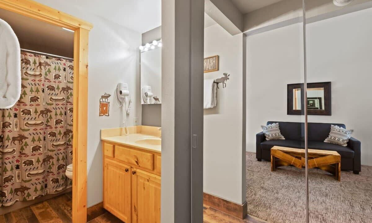 Photo of Bathroom in Warrior's Mark