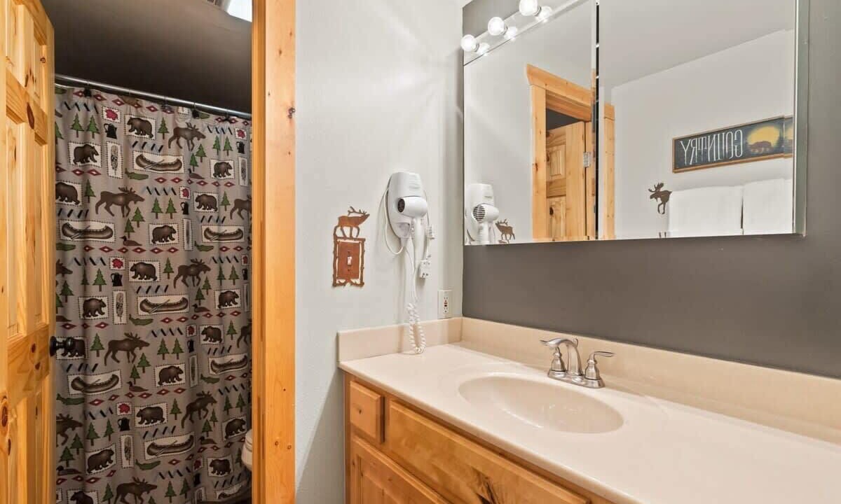 Photo of Bathroom in Warrior's Mark