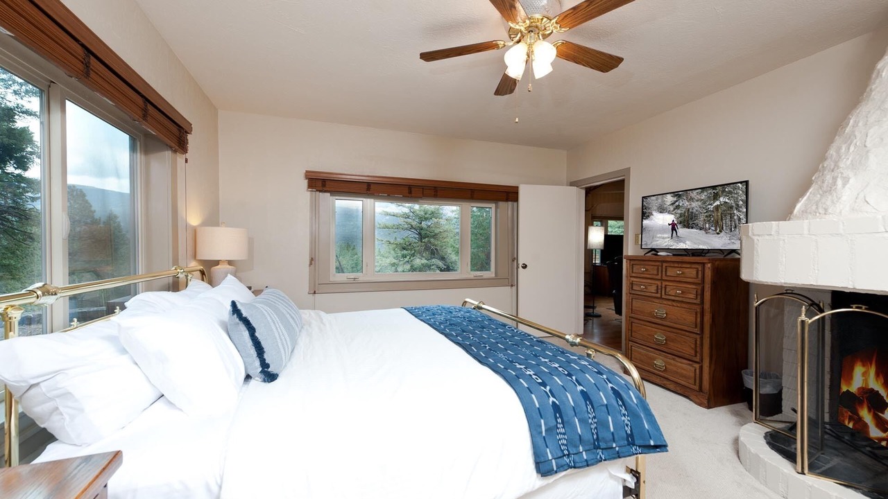 Photo of Livingroom in Purgatory