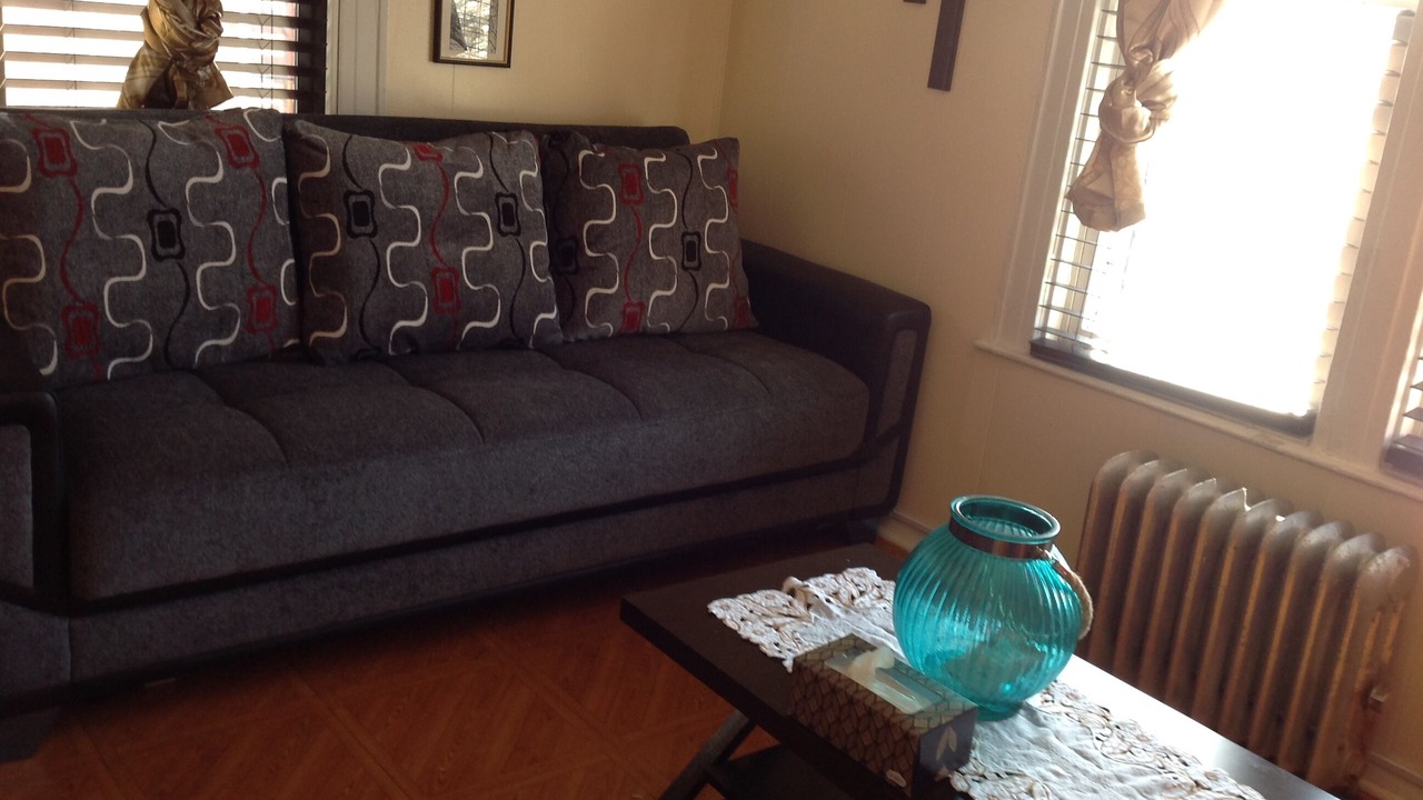Photo of Livingroom in Canarsie