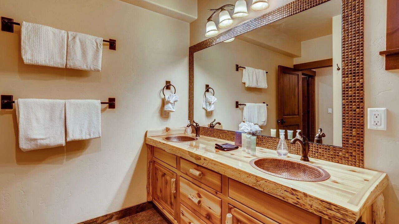 Photo of Bathroom in Breckenridge Heights