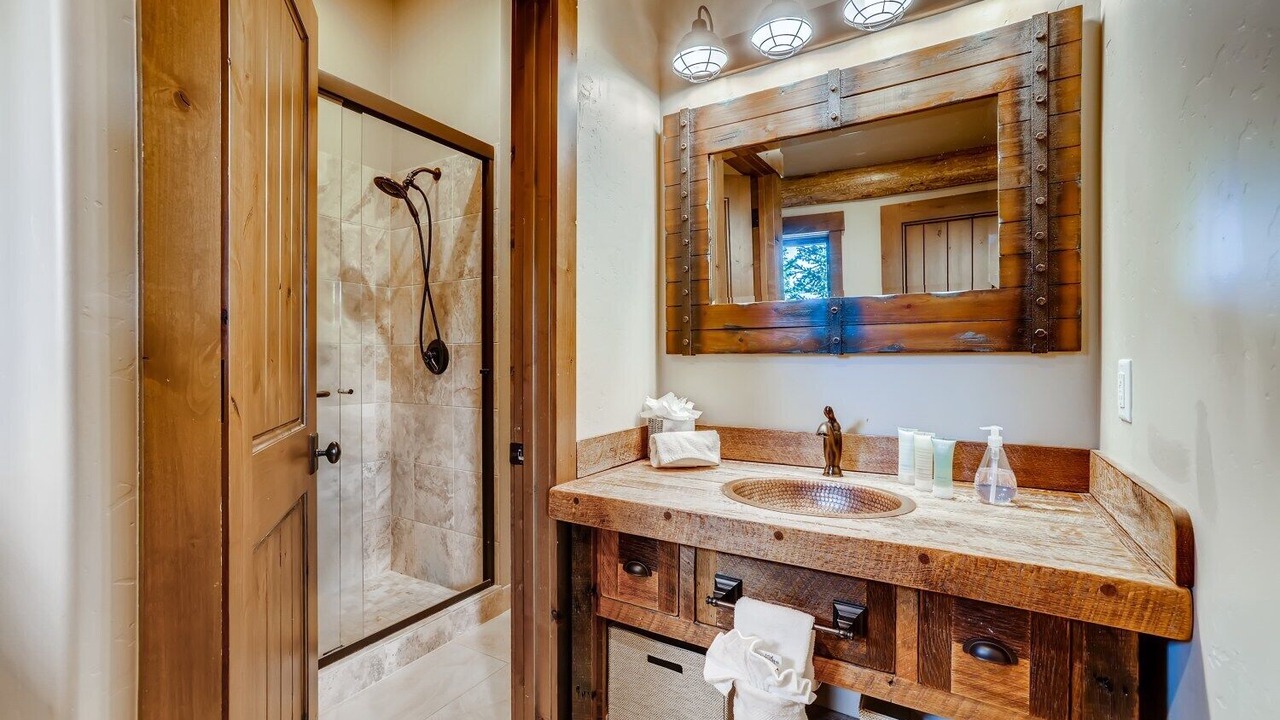 Photo of Bathroom in Breckenridge Heights