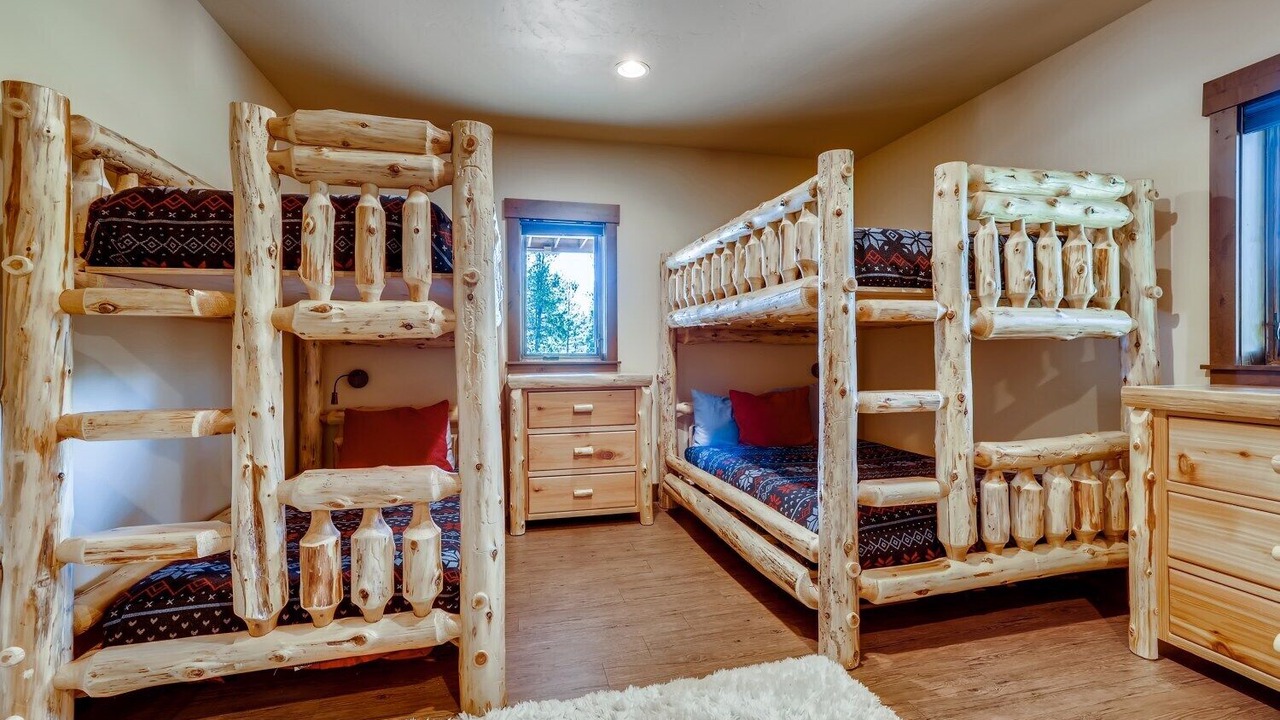 Photo of Bedroom in Breckenridge Heights