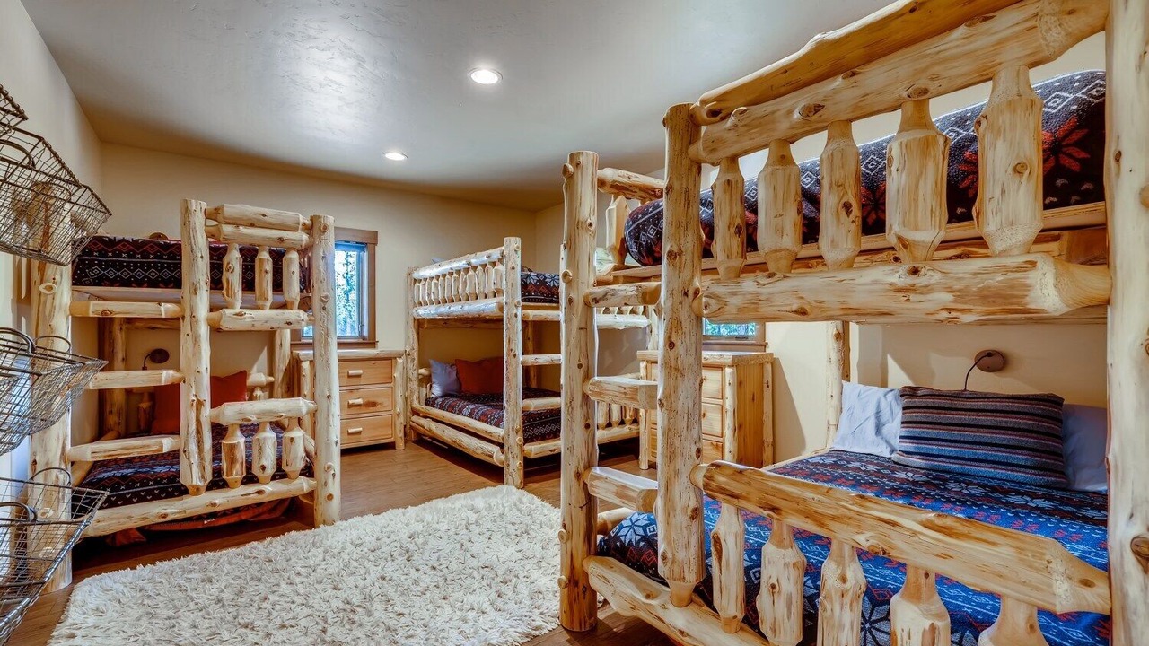 Photo of Bedroom in Breckenridge Heights