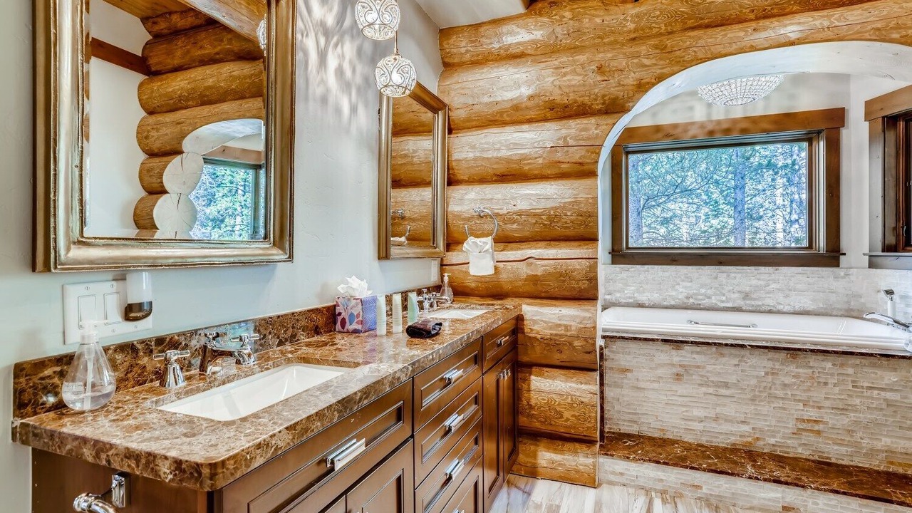 Photo of Bathroom in Breckenridge Heights