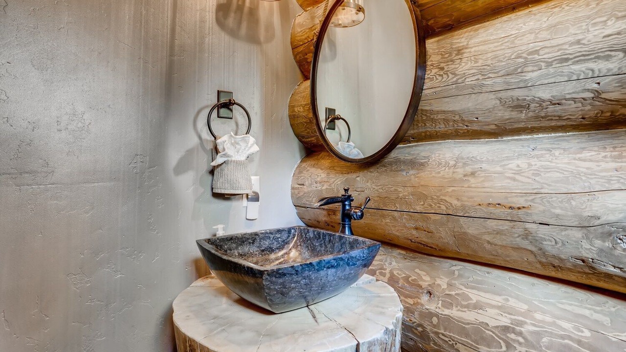 Photo of Bathroom in Breckenridge Heights