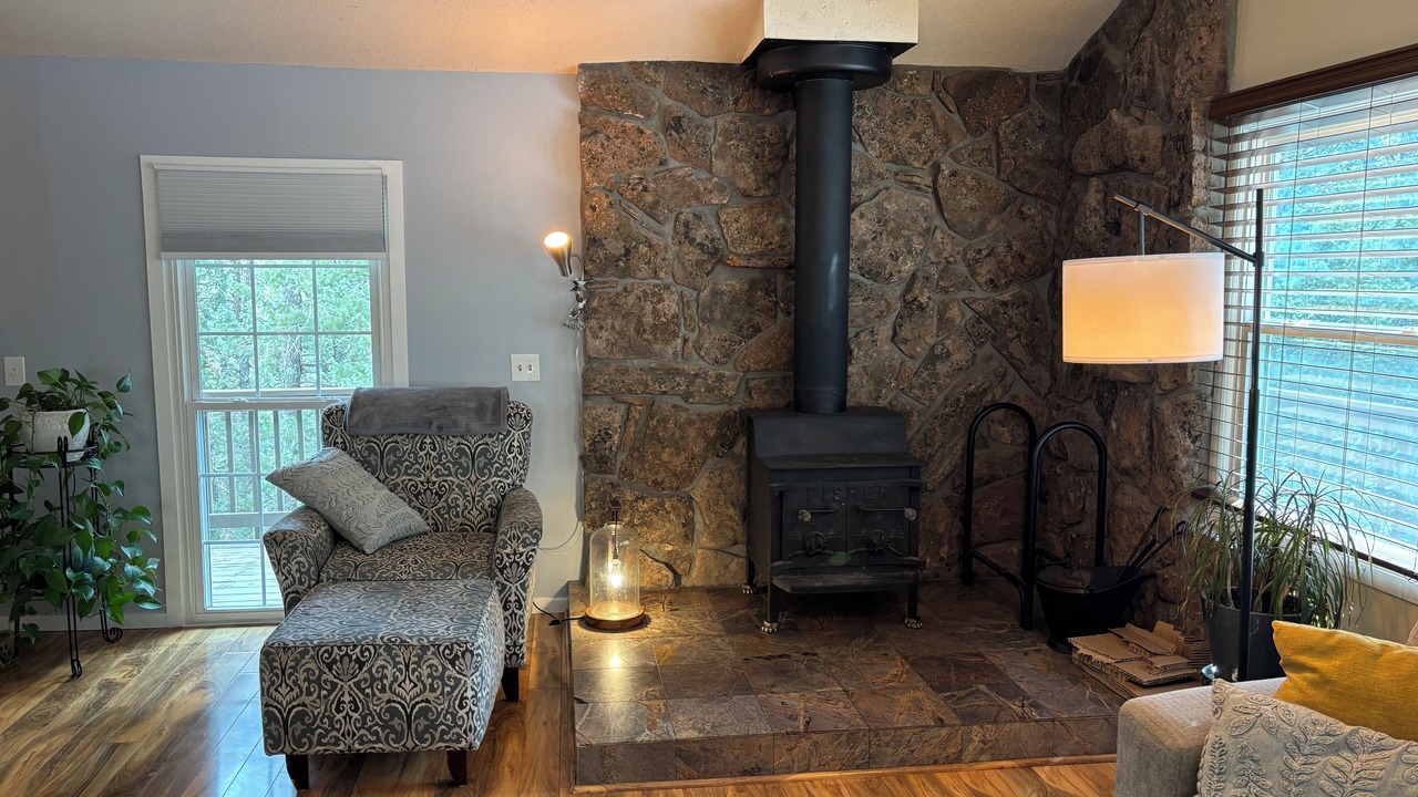 Photo of Livingroom in Evergreen