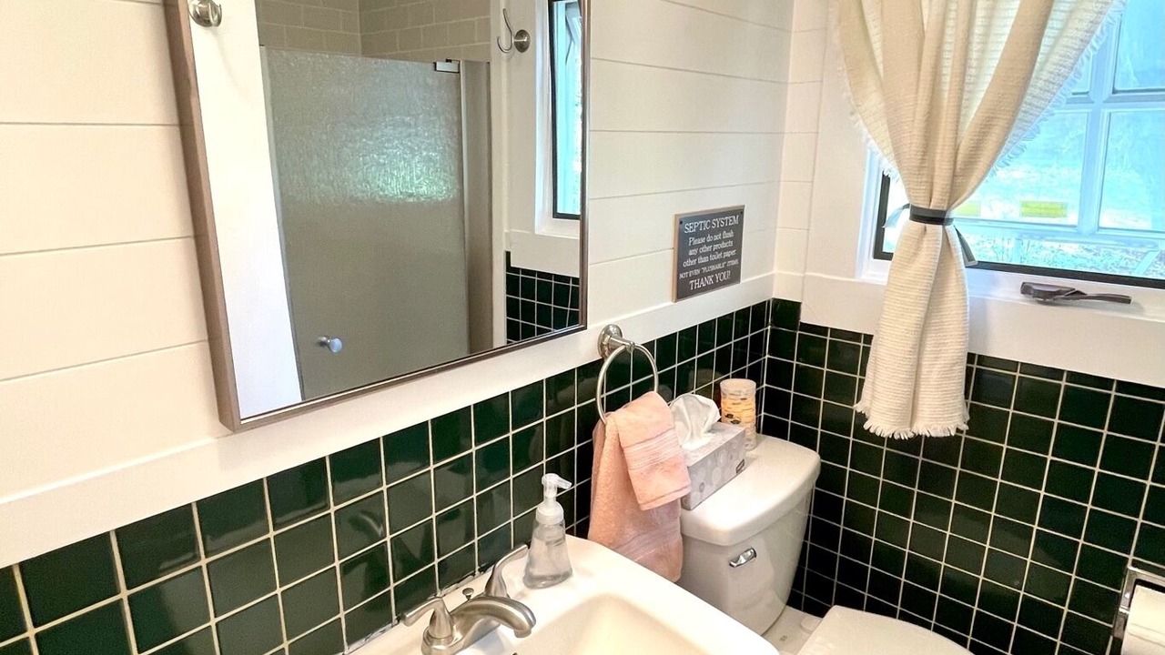 Photo of Bathroom in Green Mountain Falls