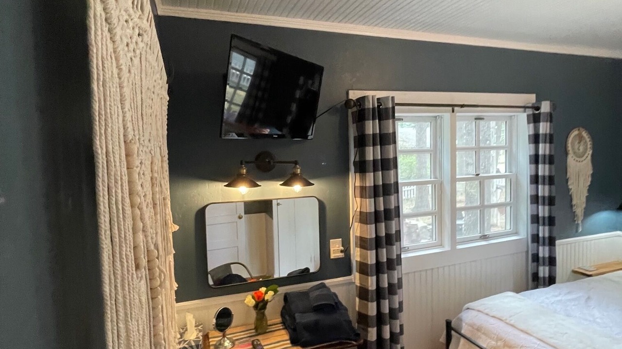 Photo of Bedroom in Green Mountain Falls