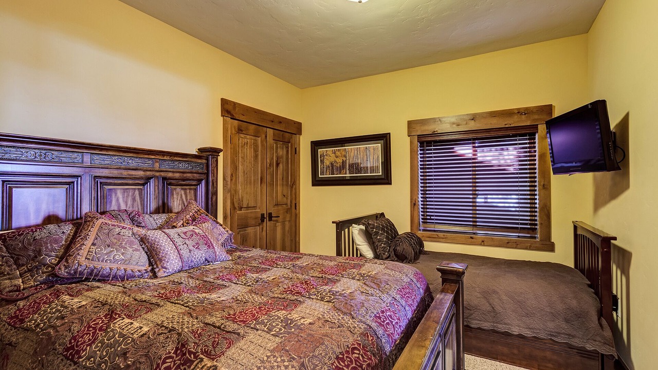 Photo of Bedroom in Woodmoor