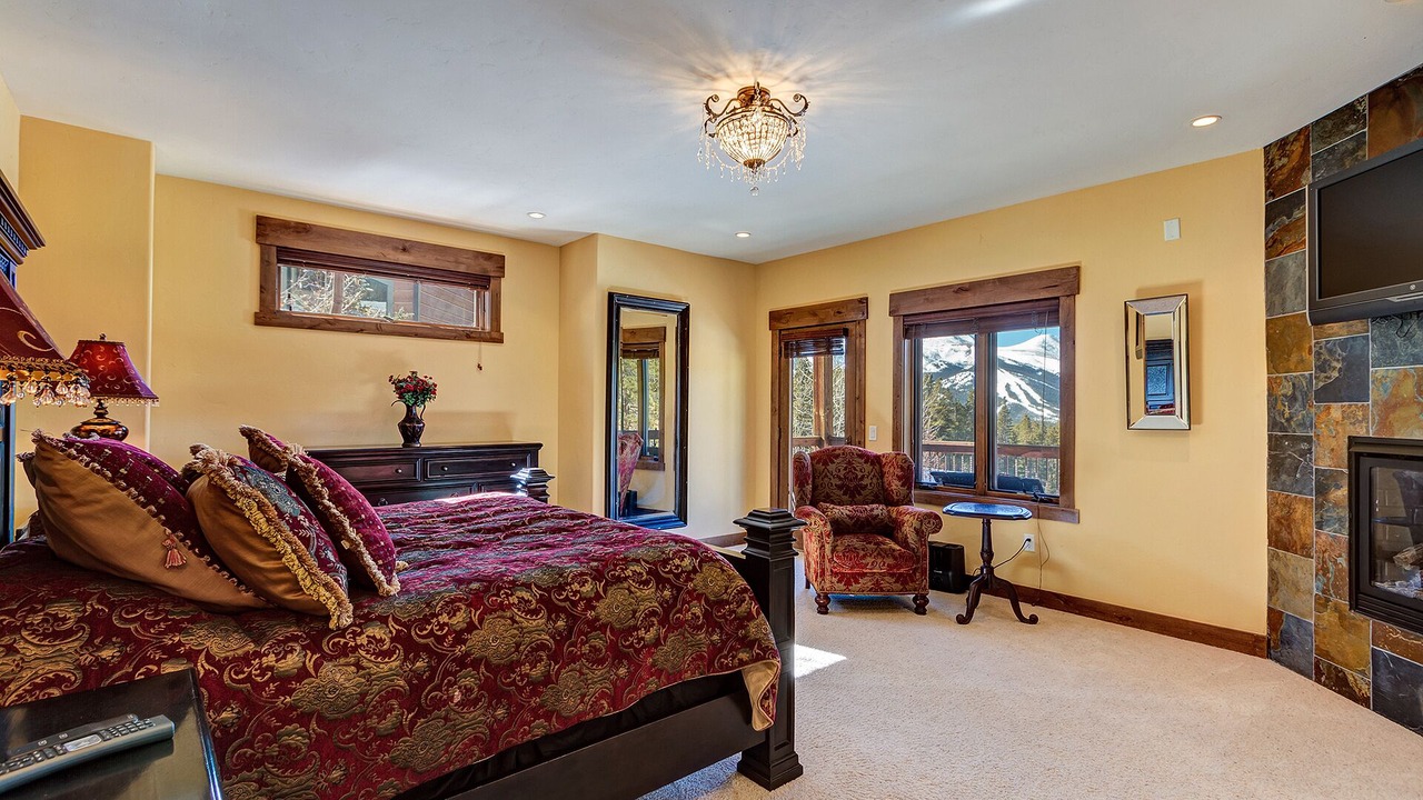 Photo of Bedroom in Woodmoor