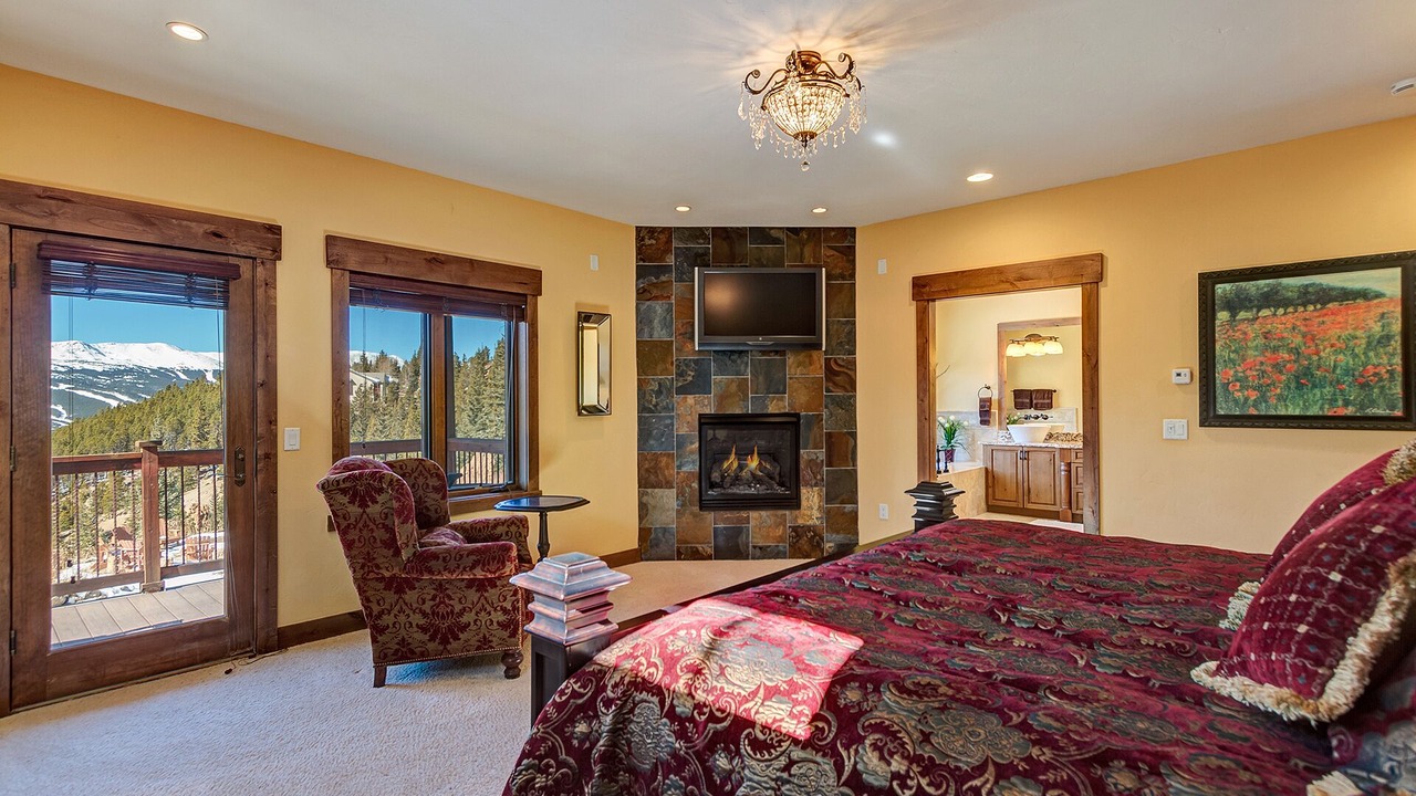 Photo of Bedroom in Woodmoor