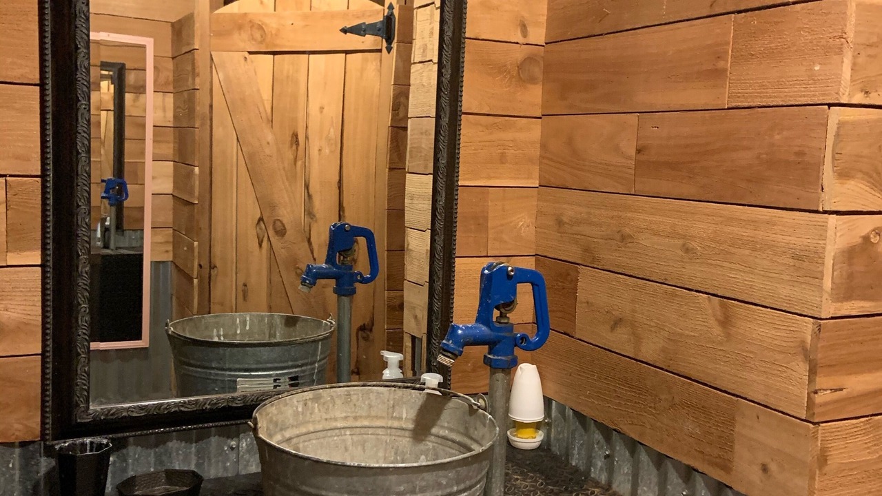 Photo of Bathroom in Hartley County