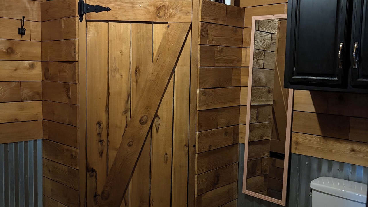 Photo of Bathroom in Hartley County