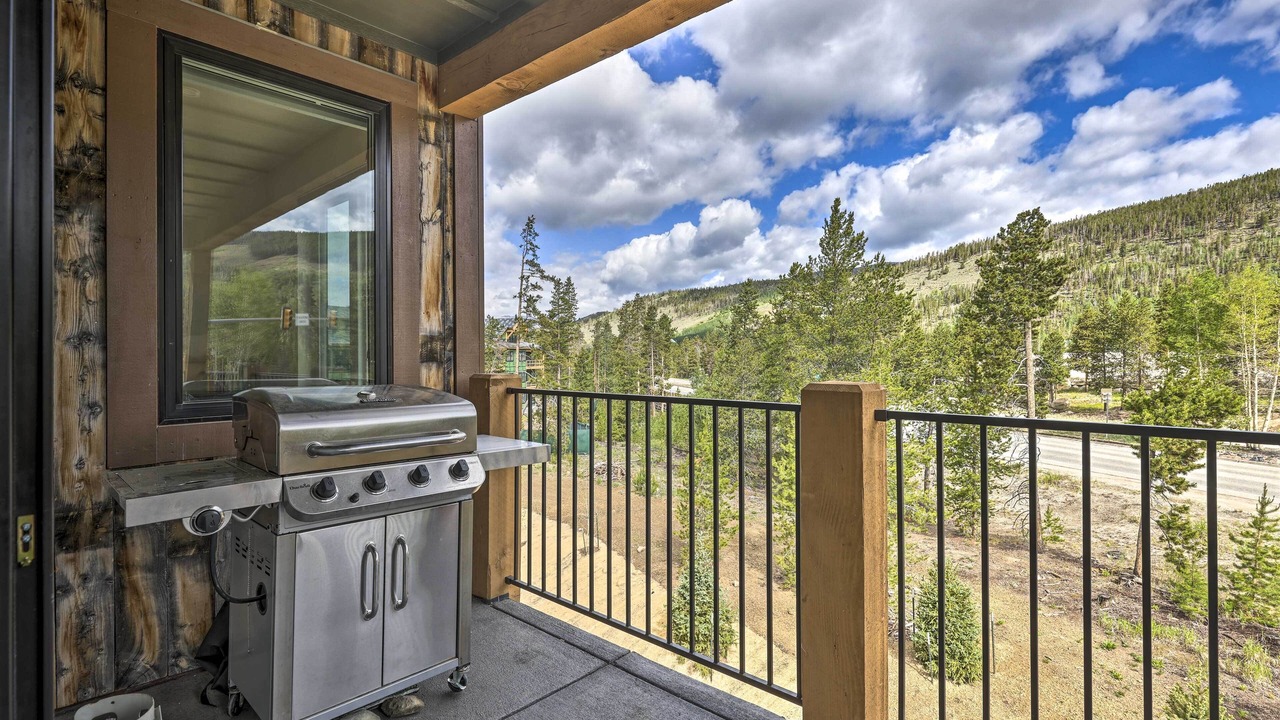 Photo of Patio Balcony in Lakeside Village