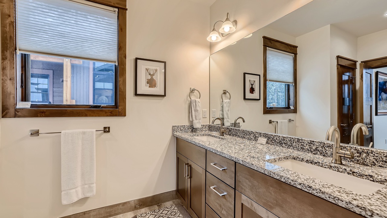 Photo of Bathroom in Baldy Mountain