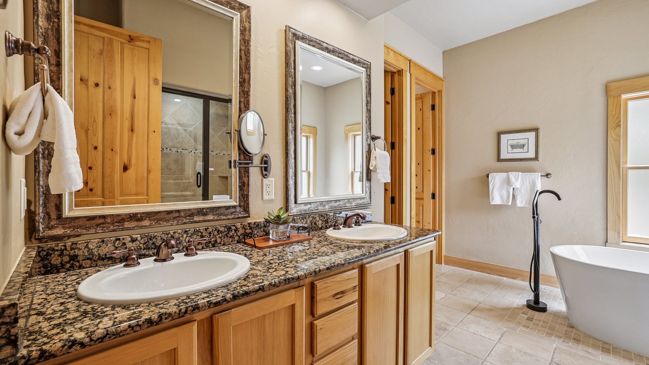 Photo of Bathroom in Baldy Mountain
