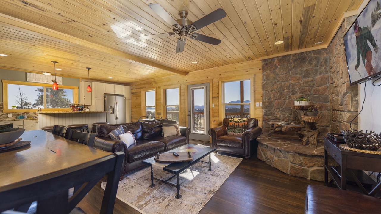 Photo of Livingroom in Fairplay