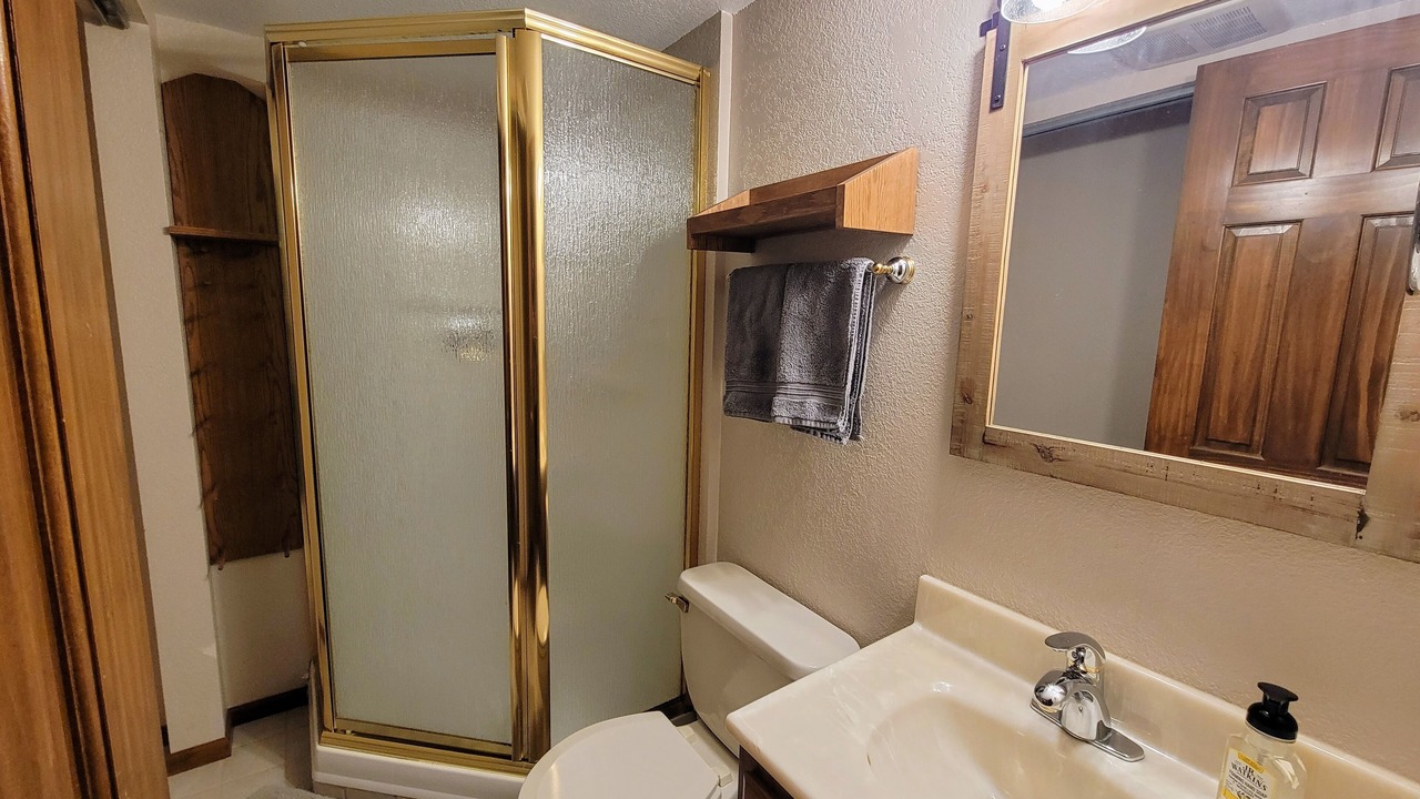 Photo of Bathroom in Coal Creek Canyon
