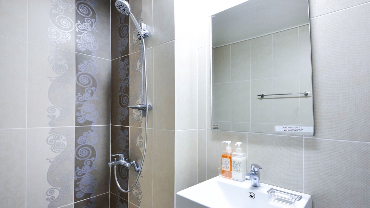 Photo of Bathroom in Aewol
