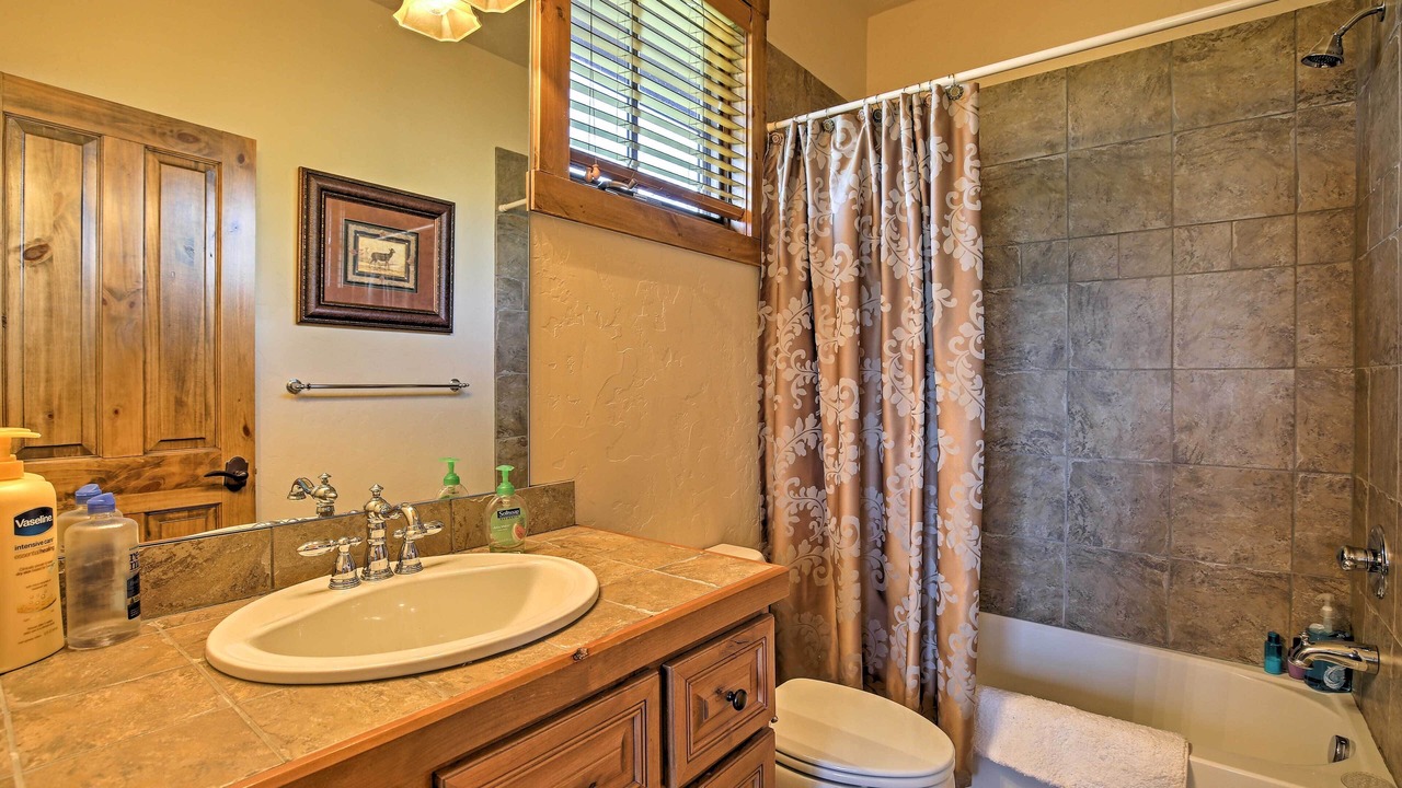 Photo of Bathroom in Bear Crossing