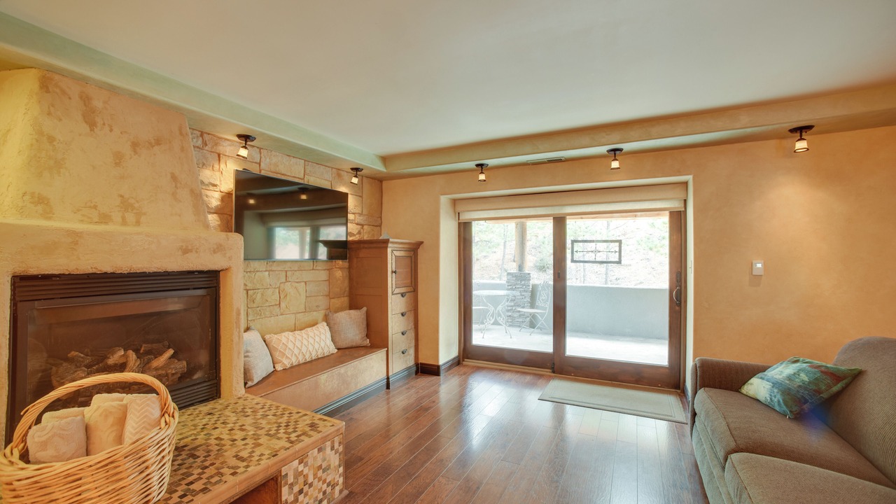 Photo of Livingroom in Cascade-Chipita Park