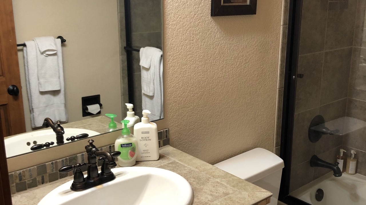 Photo of Bathroom in Rendezvous