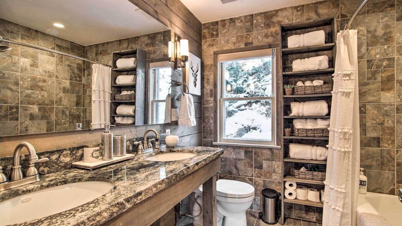 Photo of Bathroom in Grand Lake