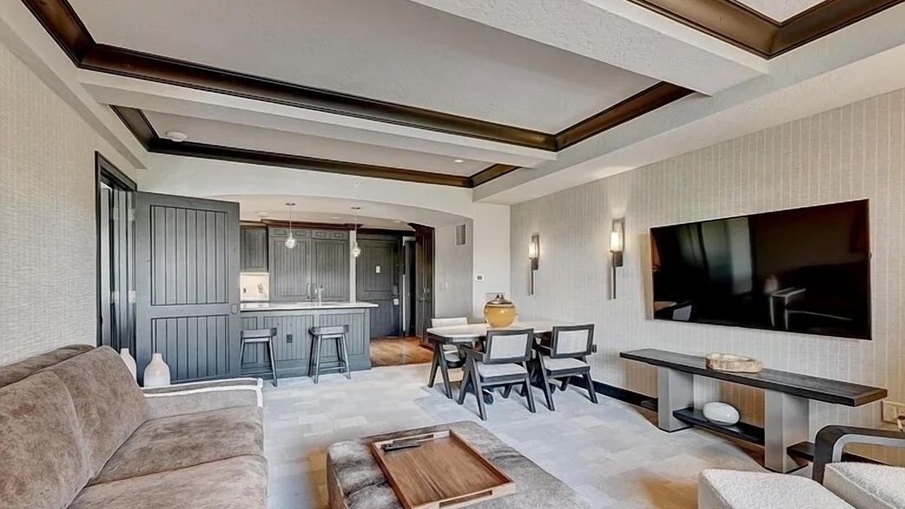 Photo of Livingroom in Avon