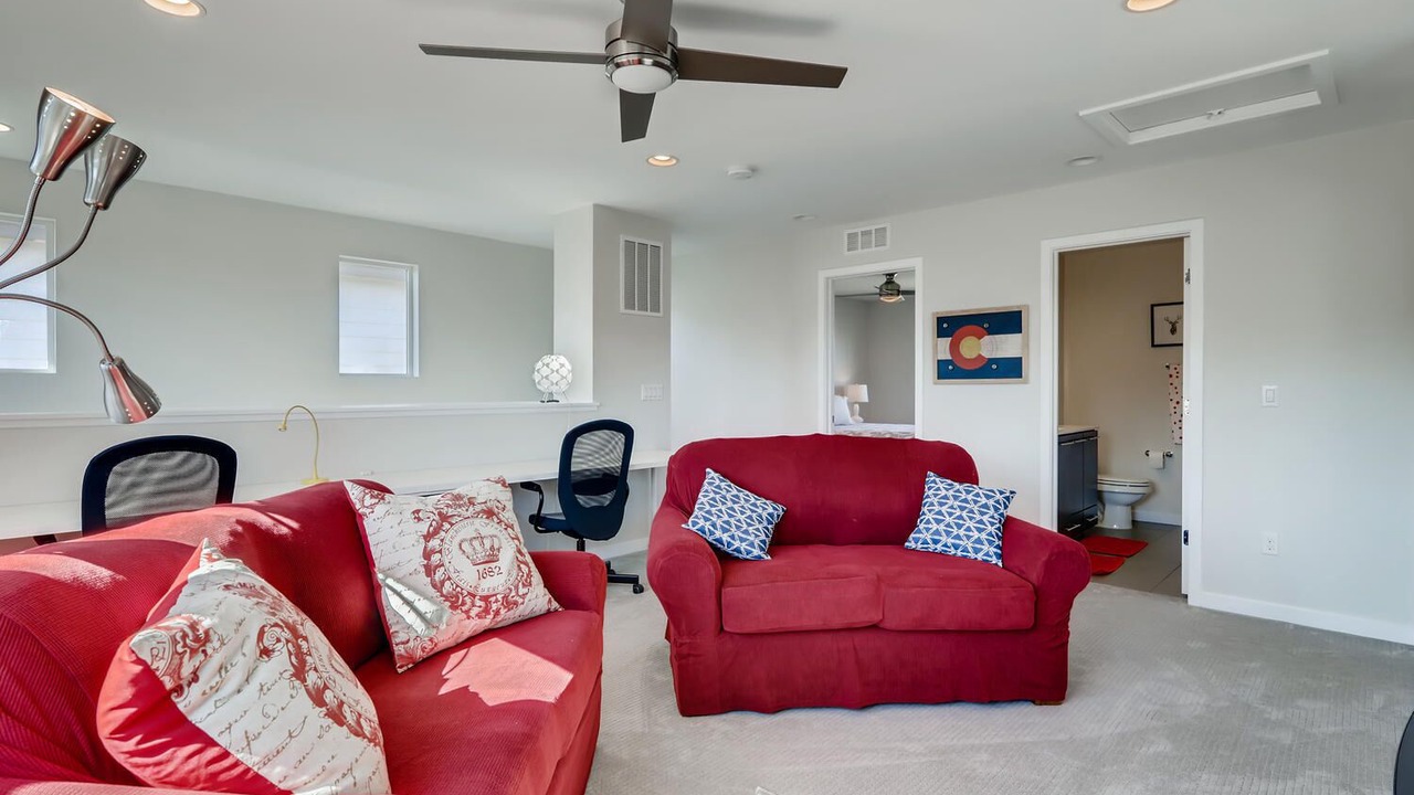 Photo of Livingroom in Northridge