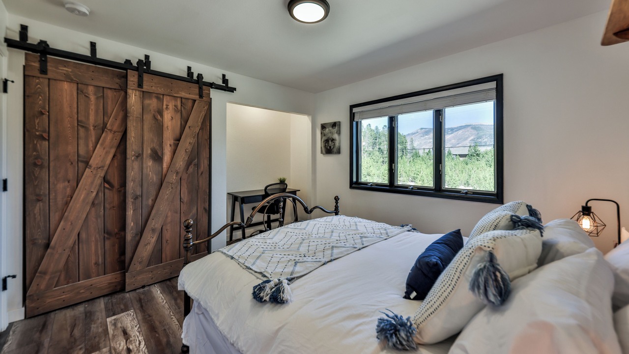 Photo of Bedroom in Grand Lake