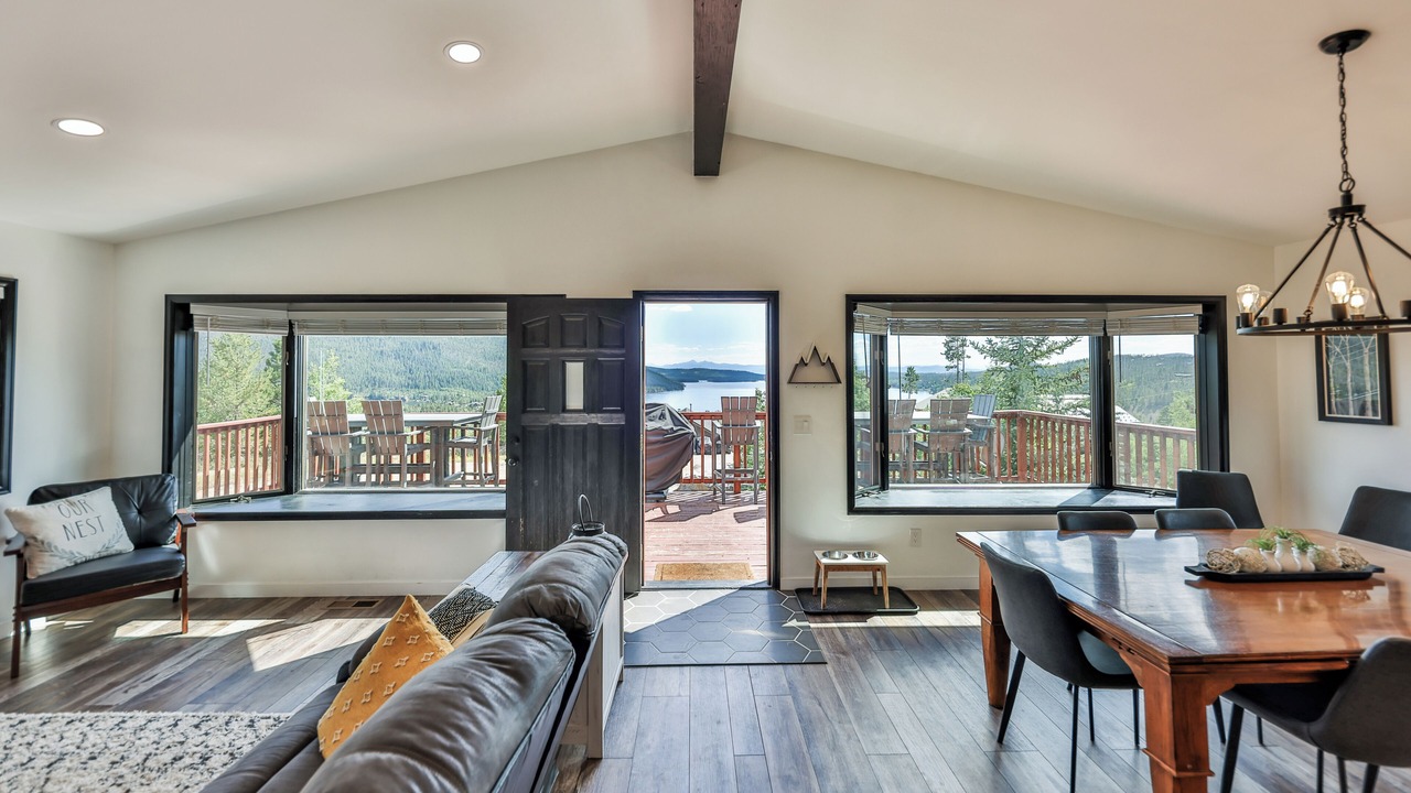 Photo of Livingroom in Grand Lake