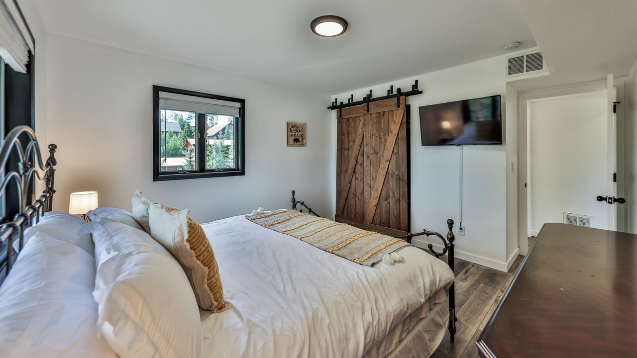 Photo of Bedroom in Grand Lake