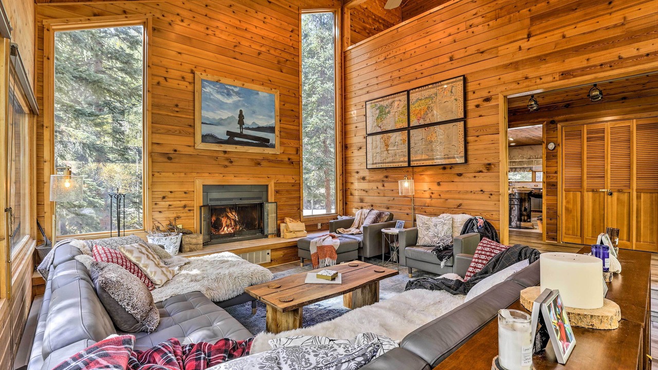 Photo of Livingroom in Downieville-Lawson-Dumont