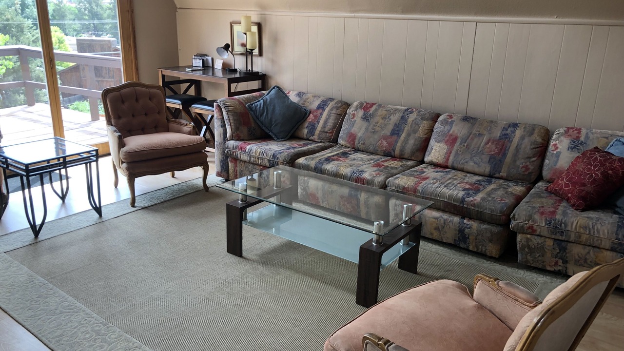 Photo of Livingroom in Farmington