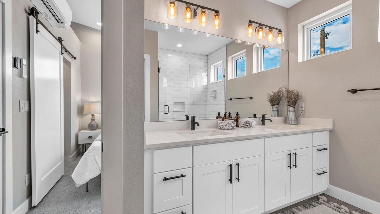 Photo of Bathroom in Sloan Lake