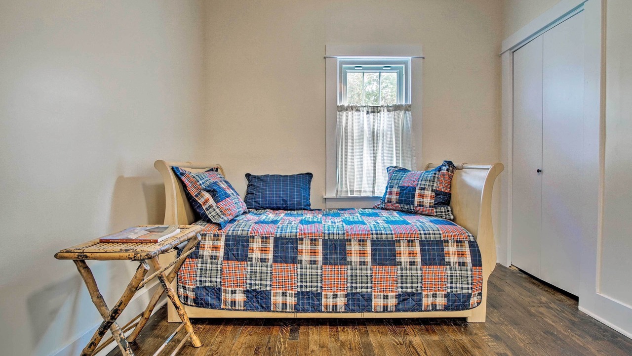 Photo of Bedroom in Liberty