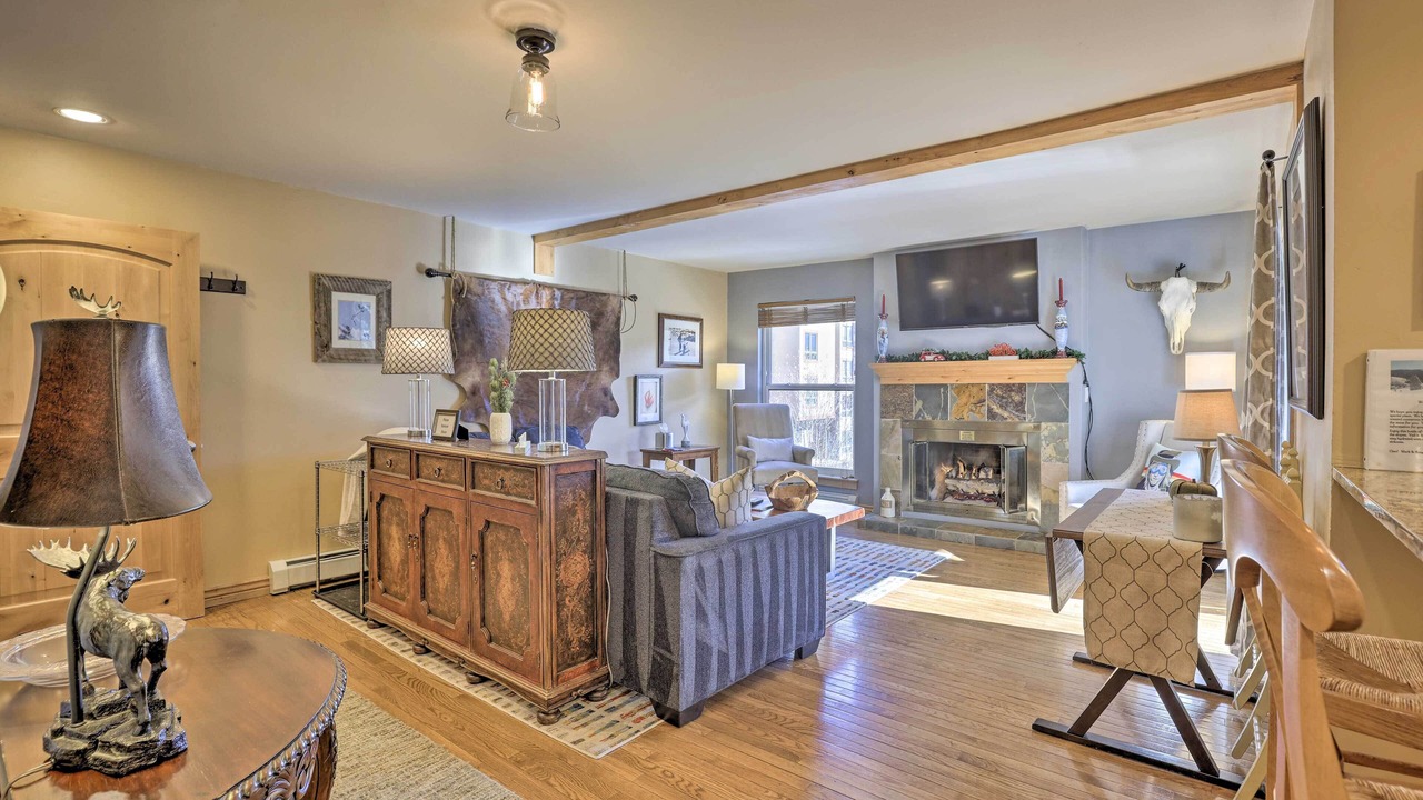 Photo of Livingroom in Vail
