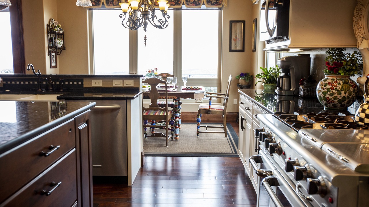 Photo of Kitchen in Mountain Shadows