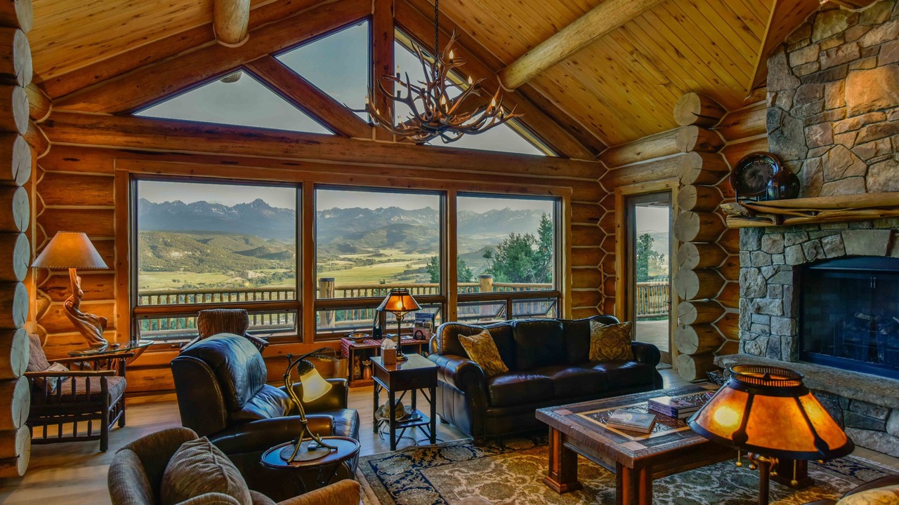 Photo of Livingroom in Pleasant Valley