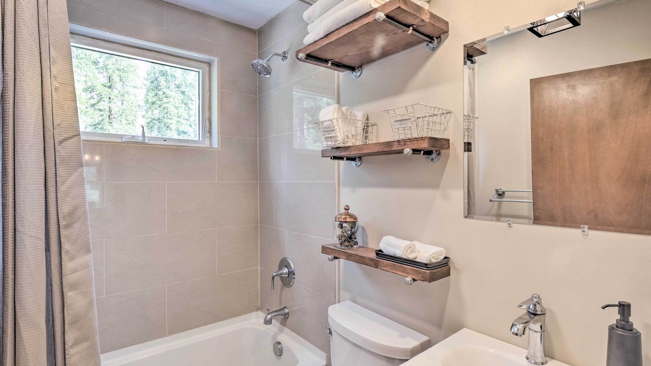 Photo of Bathroom in Sunny Slope