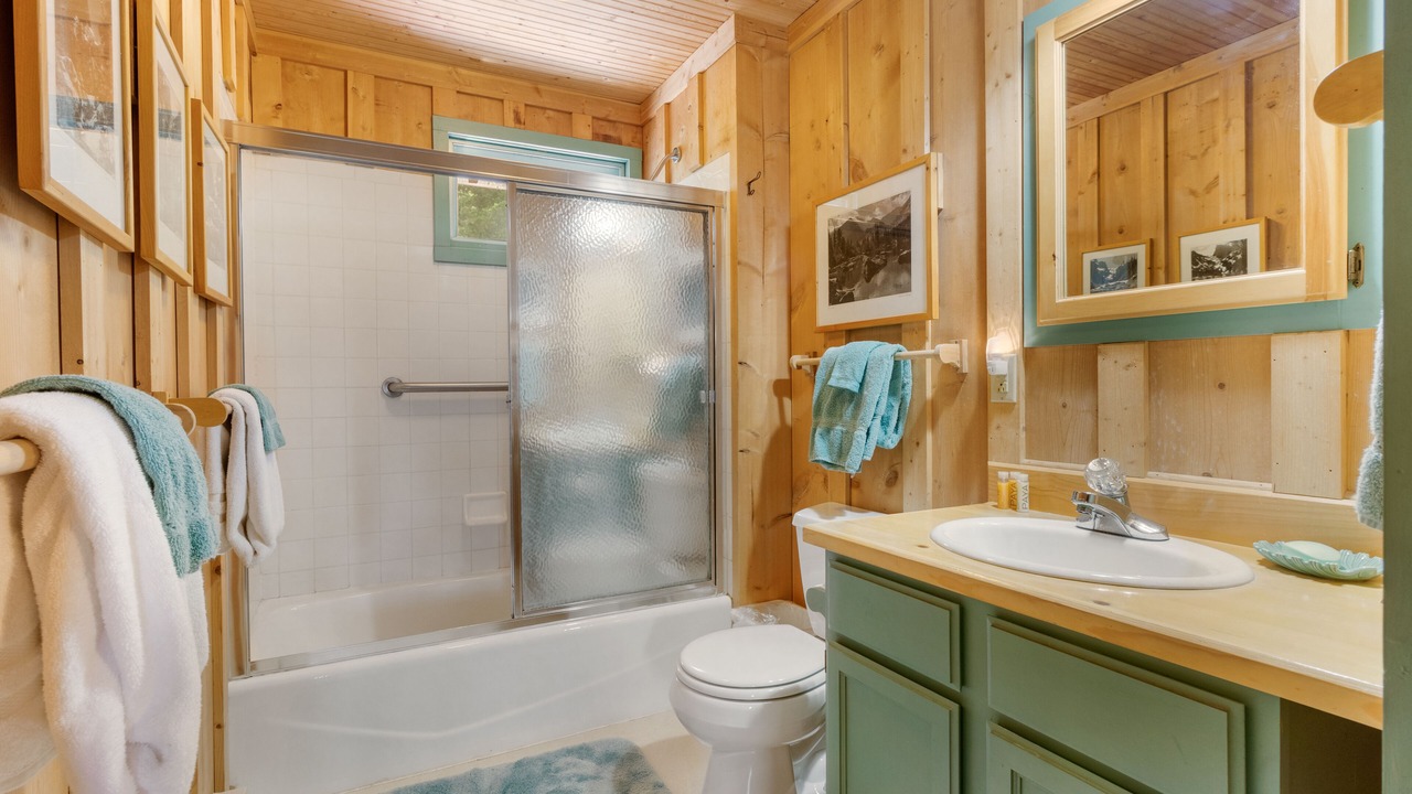 Photo of Bathroom in YMCA of the Rockies