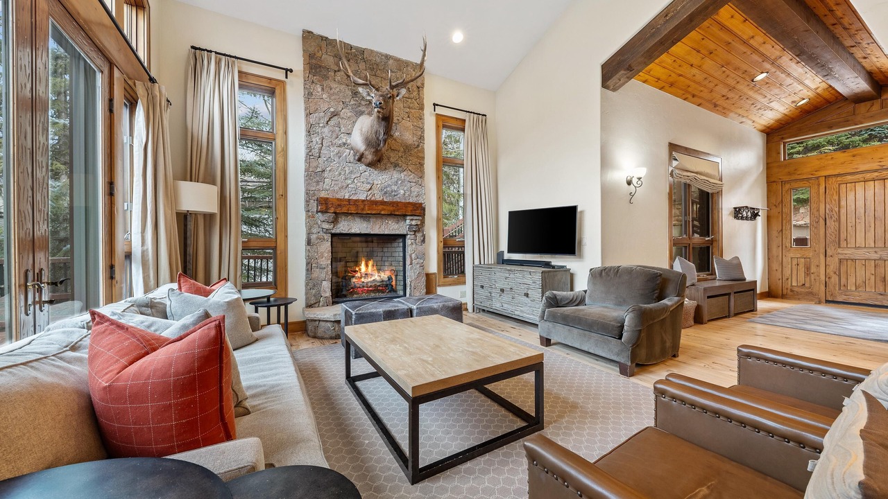 Photo of Livingroom in Vail