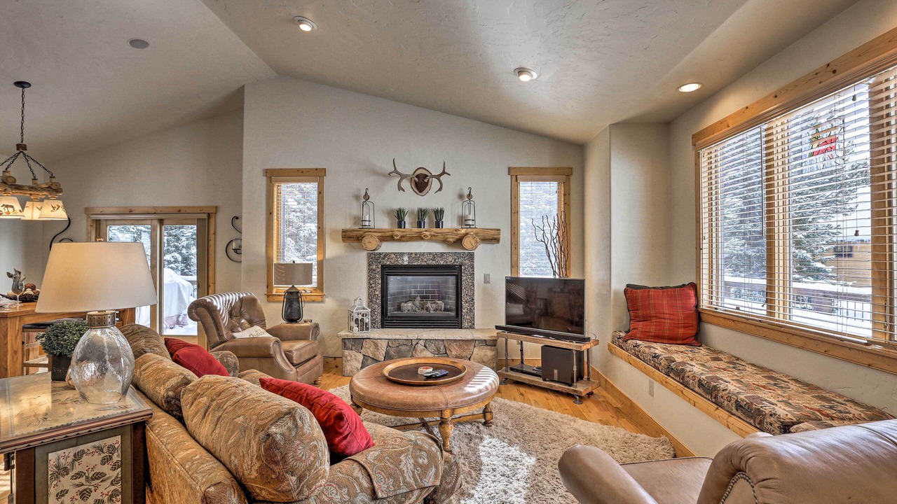 Photo of Livingroom in Blue River
