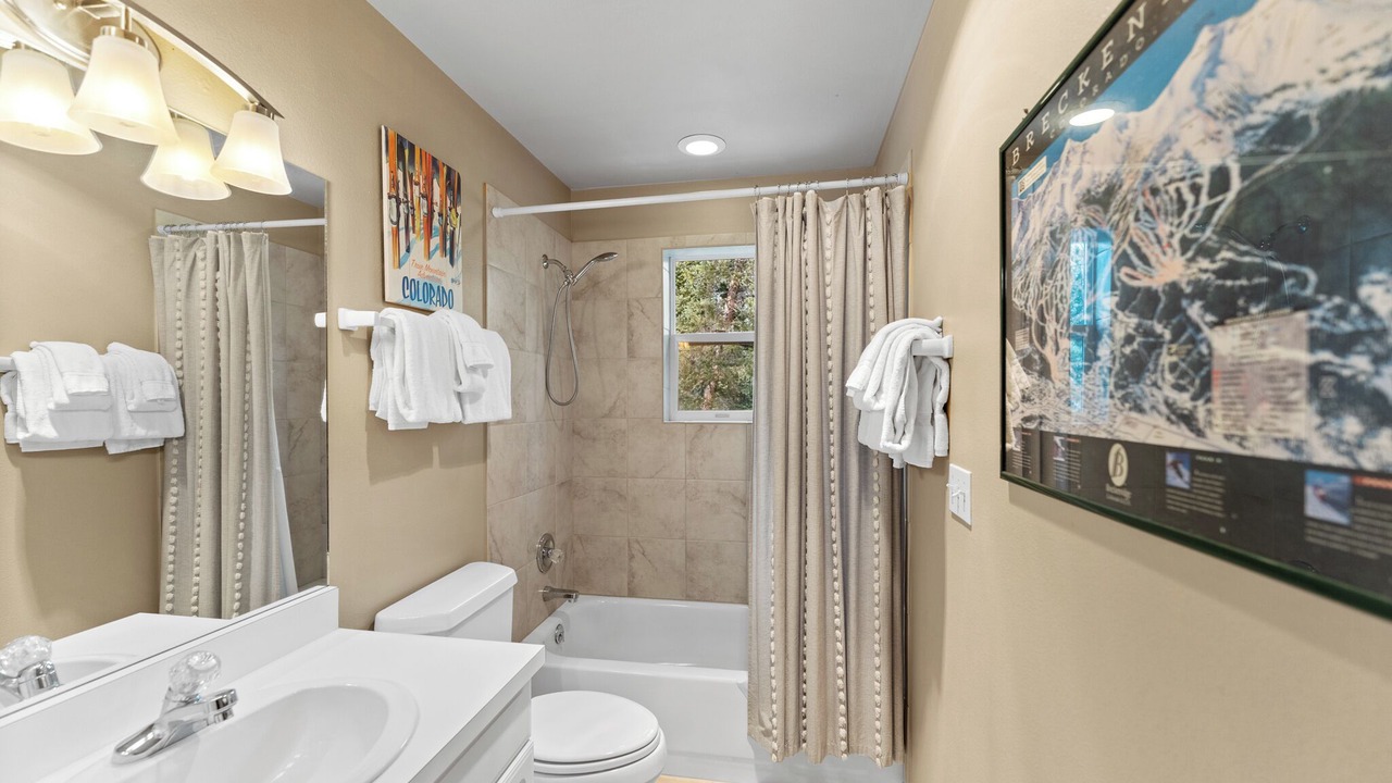 Photo of Bathroom in Valley of the Blue