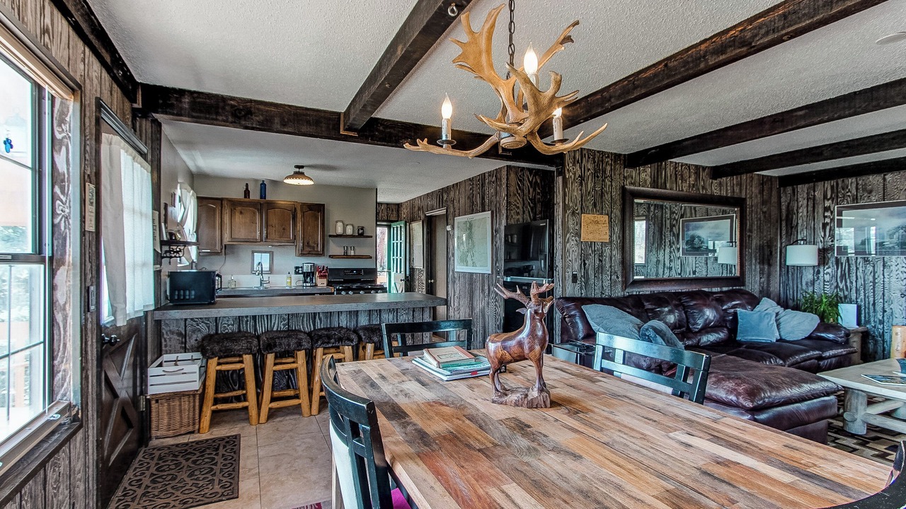 Photo of Kitchen in Indian Mountain