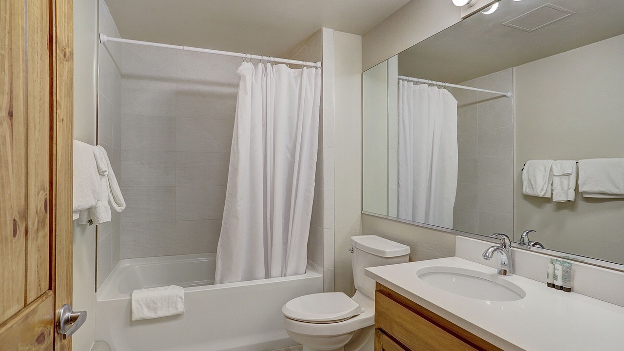Photo of Bathroom in River Run