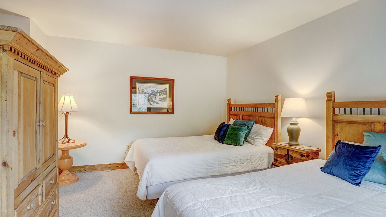 Photo of Bedroom in River Run