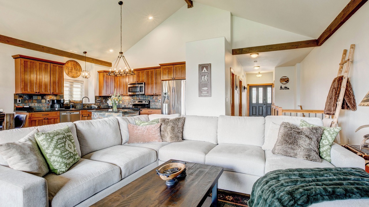 Photo of Livingroom in Estes Park